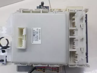 8273052700 Toyota Блок предохранителей Toyota Yaris 2 Арт E84064678, вид 5
