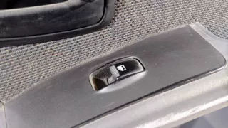  Кнопка стеклоподъемника переднего правого Hyundai Matrix Арт 46023065996