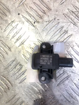 A1668210351 Датчик удара Mercedes GL X166 Арт 129143MA, вид 2