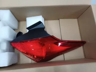 ST43119D2R Фонарь на крыло правый Ford Focus 3 Арт ZAP332473