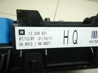 13206759 GM Блок предохранителей Opel Zafira B Арт E70120776, вид 3