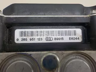 27596SC020 Блок ABS (насос) Subaru Forester SH Арт AM52374527, вид 4
