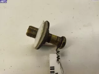  Ответная часть (скоба) замка двери Volkswagen Passat B4 Арт 54689194, вид 1