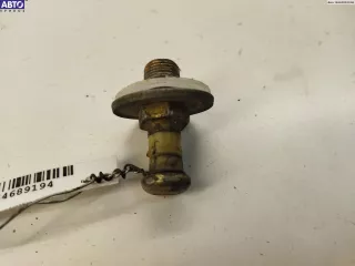  Ответная часть (скоба) замка двери Volkswagen Passat B4 Арт 54689194, вид 2