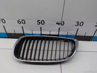 51137157275 BMW Решетка радиатора левая BMW 3 E90/E91/E92/E93 Арт E31473010