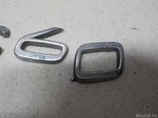 31333640 Volvo Эмблема на крышку багажника Volvo XC60 1 Арт E51689570, вид 5