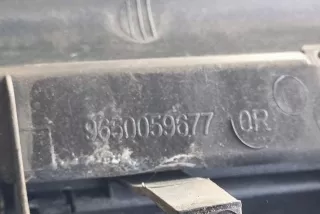 9650059677, 9650059377 , art10780316 Заглушка (решетка) в бампер передний Citroen Xsara Picasso Арт 10780316, вид 2