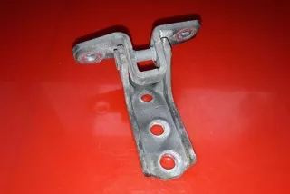 art12136322 Петля двери передней левой Mitsubishi Pajero 3 Арт 12136322, вид 1