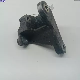 98AB6P093CF Кронштейн КПП опорный Ford Focus 1 Арт 54673629, вид 1