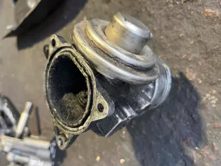 038131501аа Клапан EGR   Volkswagen Passat B5 Арт ZH453, вид 1
