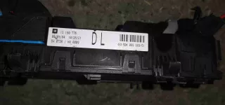 13180775 Блок предохранителей (блок реле)   Opel Astra H Арт AH286, вид 1
