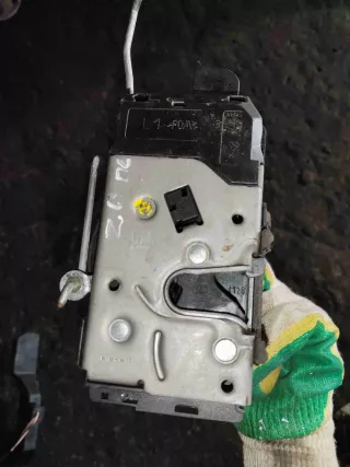  Замок двери передней левой   Opel Zafira B Арт Zaf06, вид 1
