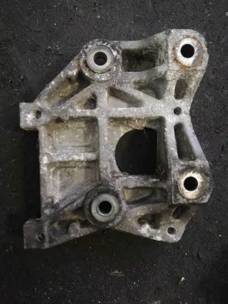 RF7L15810 Кронштейн компрессора кондиционера   Mazda 6 1 Арт MZ676, вид 2