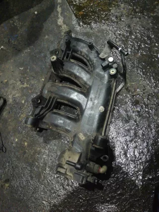 A2711401101 Коллектор впускной   Mercedes C W203 Арт MB203774, вид 1