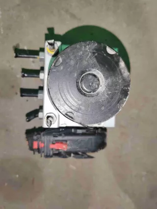6R0907379J Блок ABS (Модуль АБС)   Skoda Fabia 2 Арт SF263, вид 3