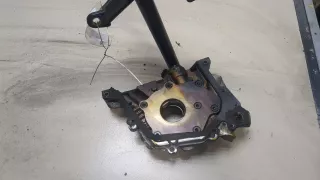 98MM6K621CD Насос масляный Ford Focus 2 restailing Арт 9153982, вид 1