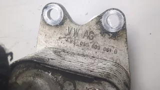 096409061B Теплообменник масляного фильтра Skoda Roomster 1 Арт 8972379, вид 2