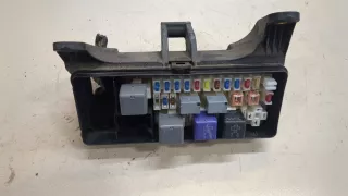 8272028080,8267228090 Блок предохранителей Toyota Previa XR30, XR40 Арт 9167511, вид 3