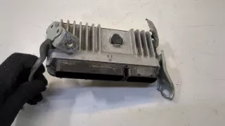 1039S18920 Блок управления двигателем Toyota Prius 4 Арт 9176050