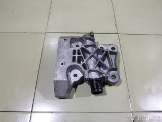 LR072044 Land Rover Кронштейн двигателя правый Land Rover Discovery 5 Арт E21670118, вид 1