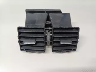16683005542A17 Mercedes Benz Дефлектор обдува салона Mercedes ML/GLE W166 Арт E103003811