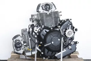 zdm800a2f,001121 , moto668422 Двигатель Ducati Monster 0.8л Арт moto668422, вид 1