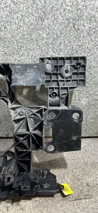 752100004R Передняя панель крепления облицовки (телевизор) Renault Megane 3 Арт 46023068765, вид 3