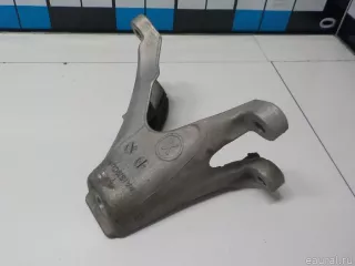 22116861558 BMW Кронштейн двигателя BMW X5 G05  Арт E51944861
