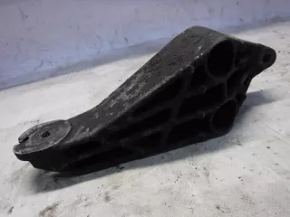 0684817 Кронштейн двигателя Opel Vectra B Арт 213273