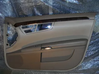 A2217201879 Обшивка двери передней правой Mercedes S W221 Арт 251699, вид 1