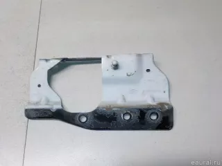 LR092011 Land Rover Кронштейн крепления крыла Land Rover Range Rover Velar Арт E51786418, вид 1