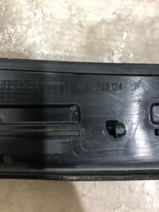 8W6823124 Уплотнитель капота Audi A5 (S5,RS5) 2 Арт VZ191440, вид 10