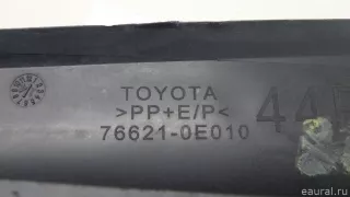 766210E010 Toyota Брызговик передний правый Toyota Highlander 3 restailing Арт E70628179, вид 6