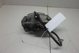 4773033381 Toyota Суппорт тормозной передний правый Lexus ES 7 Арт E70648397, вид 1