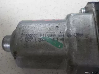 5713A414 Mitsubishi Моторчик стеклоподъемника Mitsubishi ASX restailing 2 Арт E30391962, вид 3