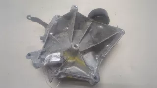 A6512340339 Кронштейн компрессора кондиционера Mercedes C W205 Арт 9242305, вид 1