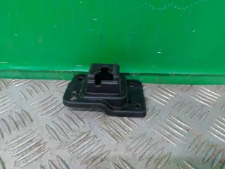 KB8A50151 Кронштейн решетки радиатора Mazda CX-5 2 Арт 318767RM, вид 4