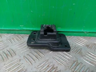 KB8A50151 Кронштейн решетки радиатора Mazda CX-5 2 Арт 318769RM, вид 5