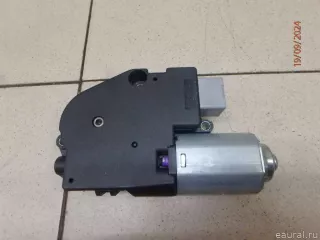 LR038292 Land Rover Моторчик люка Land Rover Range Rover Sport 2 restailing Арт E95691052, вид 1