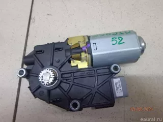 LR038292 Land Rover Моторчик люка Land Rover Range Rover Sport 2 restailing Арт E95691052, вид 3