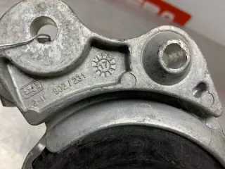 A2052407900 Подушка крепления двигателя Mercedes C W205 Арт 7933, вид 4