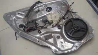 A2127301779,A2048200542 Стеклоподъемник левый задний Mercedes C W204 Арт 9316011