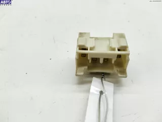 357937517E Корпус блока предохранителей Volkswagen Passat B4 Арт 54912650, вид 2