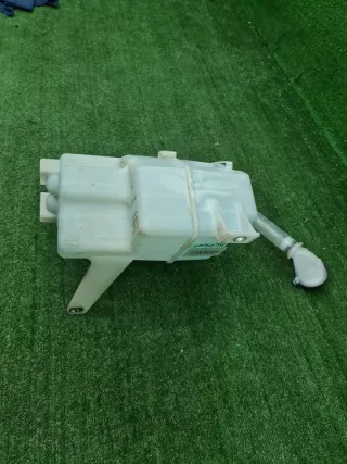 8535533200 бачок омывателя Toyota Camry XV70 Арт DIZ0000006750077, вид 12