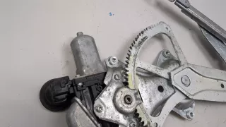 6980206070 Стеклоподъемник левый передний Toyota Camry XV30 Арт 9341009, вид 2