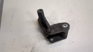 DG8039011 Кронштейн двигателя Mazda 2 DE Арт 9378560, вид 1