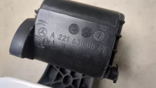 A2216300067 Лючок бензобака белый Mercedes S W221 Арт 9384334, вид 2