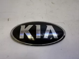 86318-2T000 ЭМБЛЕМА КРЫШКИ БАГАЖНИКА Kia Rio 4 Арт lz226555, вид 1