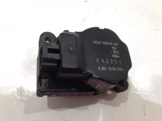 3M5H19E616AB Моторчик управления заслонкой печки Ford Fiesta 5 Арт 825858_6, вид 1