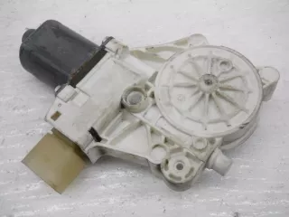 67627046031 Моторчик переднего левого стеклоподъемника BMW M4 F82/F83 Арт 1914731_2, вид 1